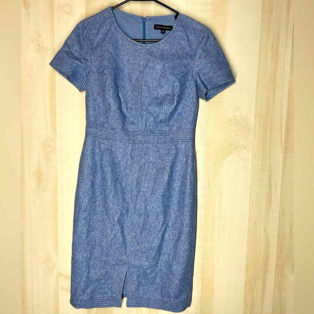 Banana Republic wool blend shirt sleeve knee length blue dress, size 2